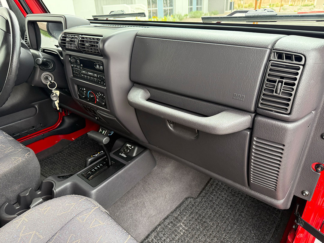 Left dashboard